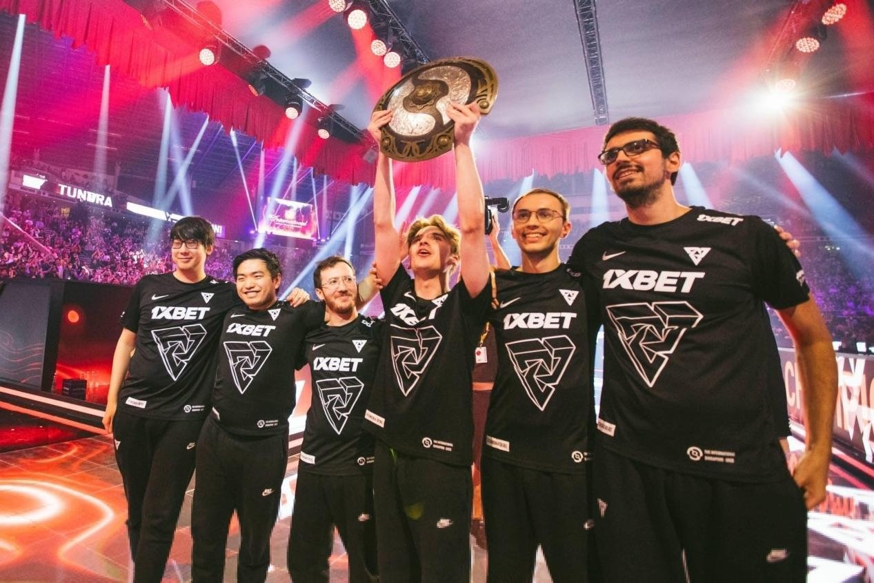 DOTA2梦幻联赛S21预热TI，东西方战队激战备战全球总决赛